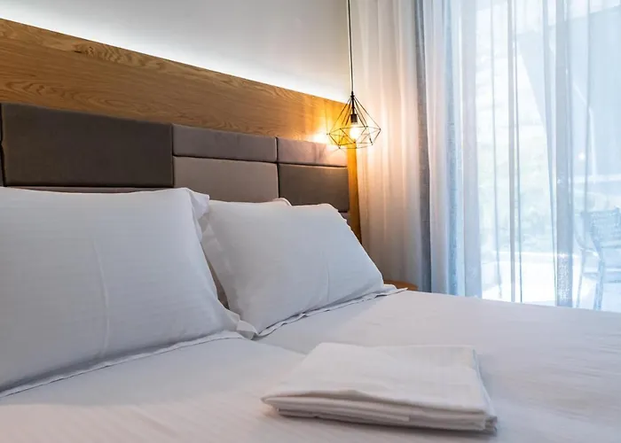 Medusa Luxury Неа-Перамос